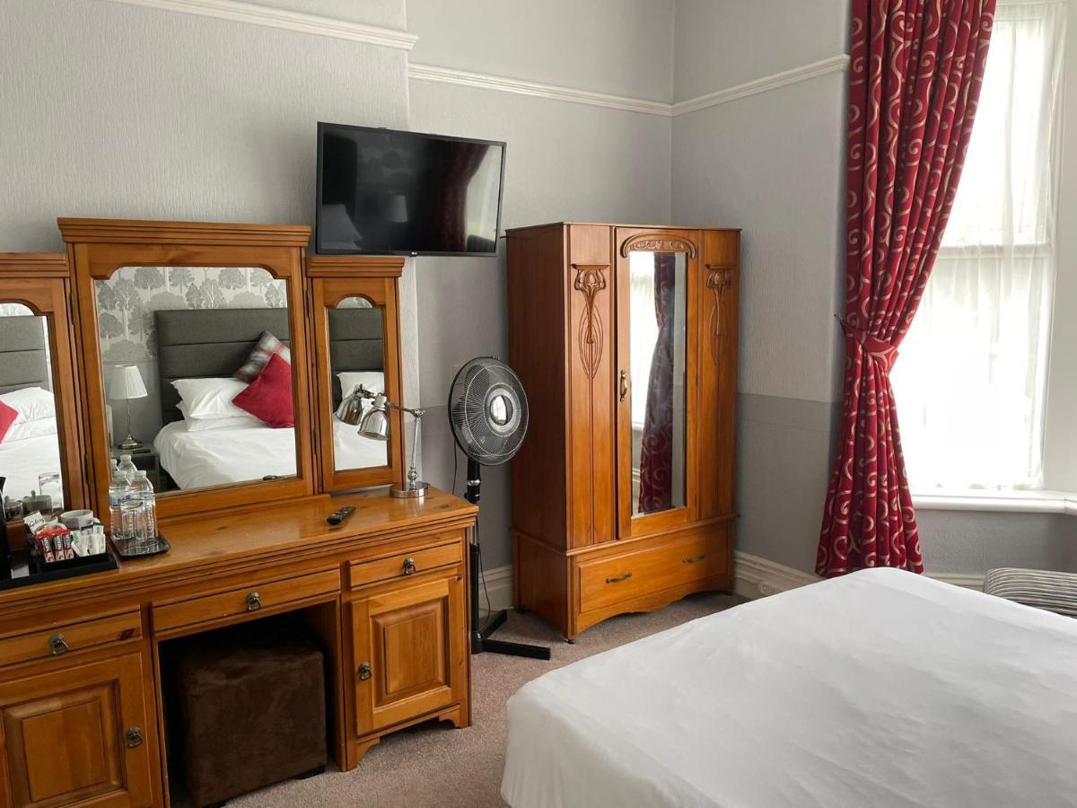 Rostrevor Hotel - Guest House Бери Экстерьер фото