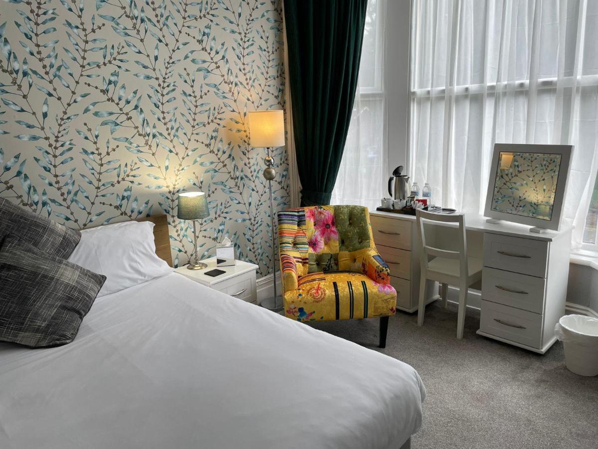 Rostrevor Hotel - Guest House Бери Экстерьер фото